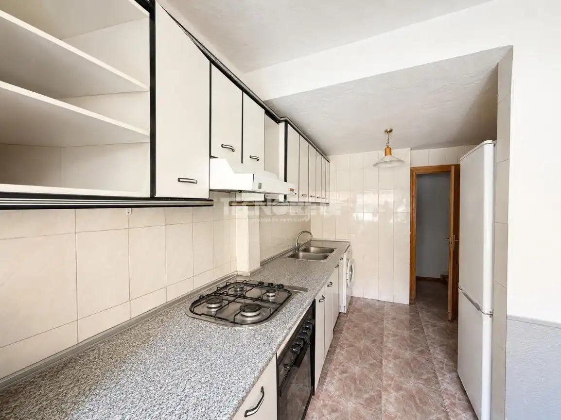 Cocina de Piso en venta en Madrid con Calefacción