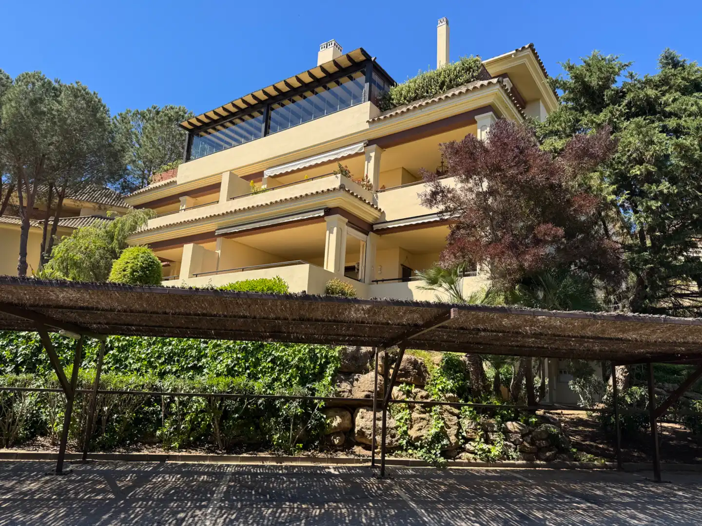 Exterior view of Flat for sale in Sotogrande  with Air Conditioner, Heating and Private garden