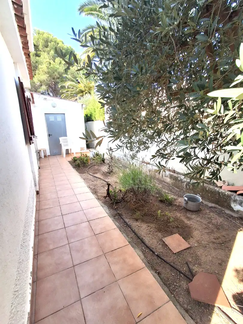 Jardí de Casa o xalet en venda en Mont-roig del Camp amb Aire condicionat, Jardí privat i Terrassa