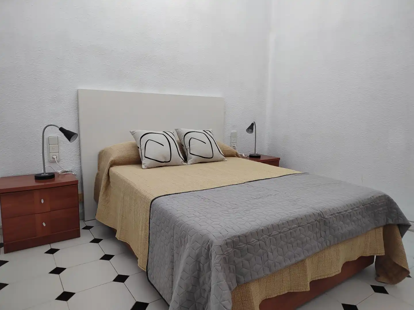 Habitación de Piso de alquiler en Valencia con Aire acondicionado, Calefacción y Amueblado