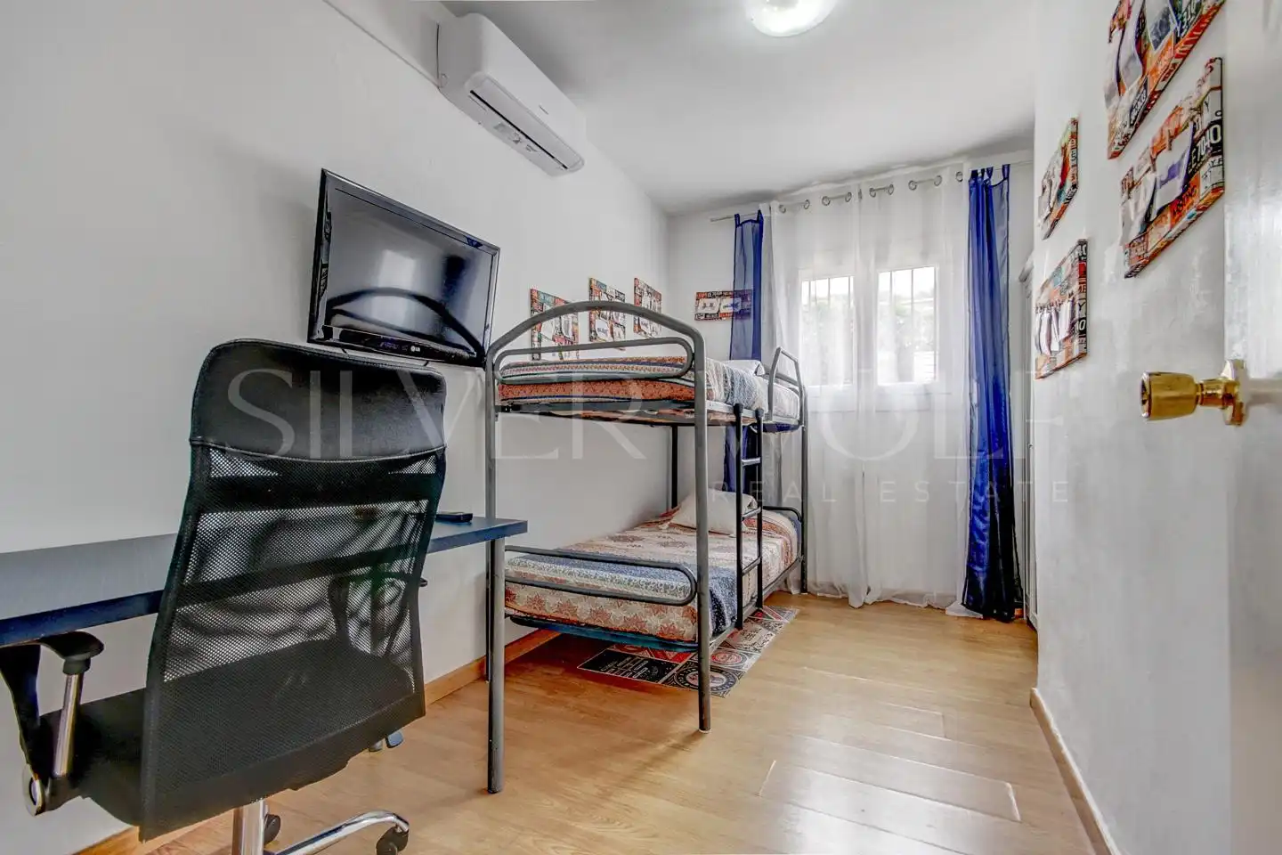 Schlafzimmer von Haus oder Chalet zum Verkauf in Cunit mit Klimaanlage, Heizung und Privatgarten