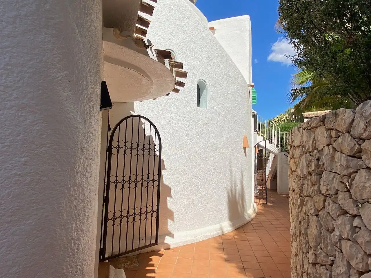 Vista exterior de Casa o xalet en venda en Altea amb Calefacció, Jardí privat i Terrassa