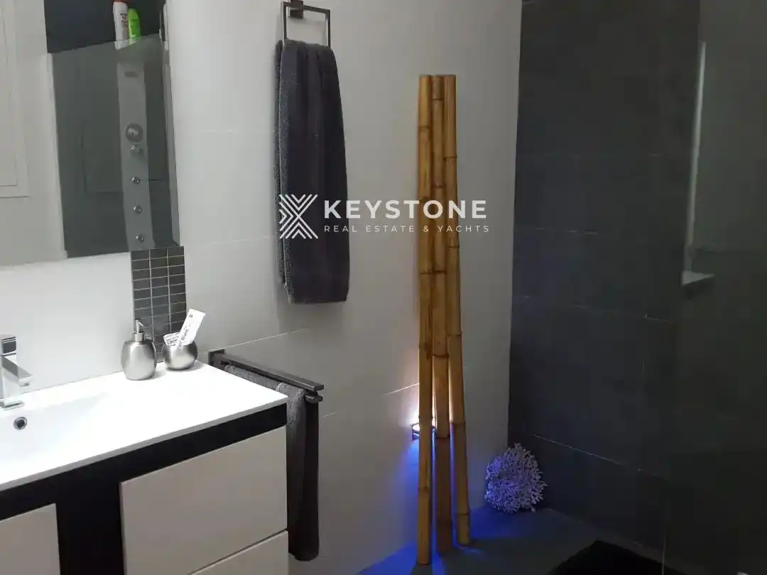 Baño de Ático de alquiler en Alicante / Alacant con Aire acondicionado, Calefacción y Terraza