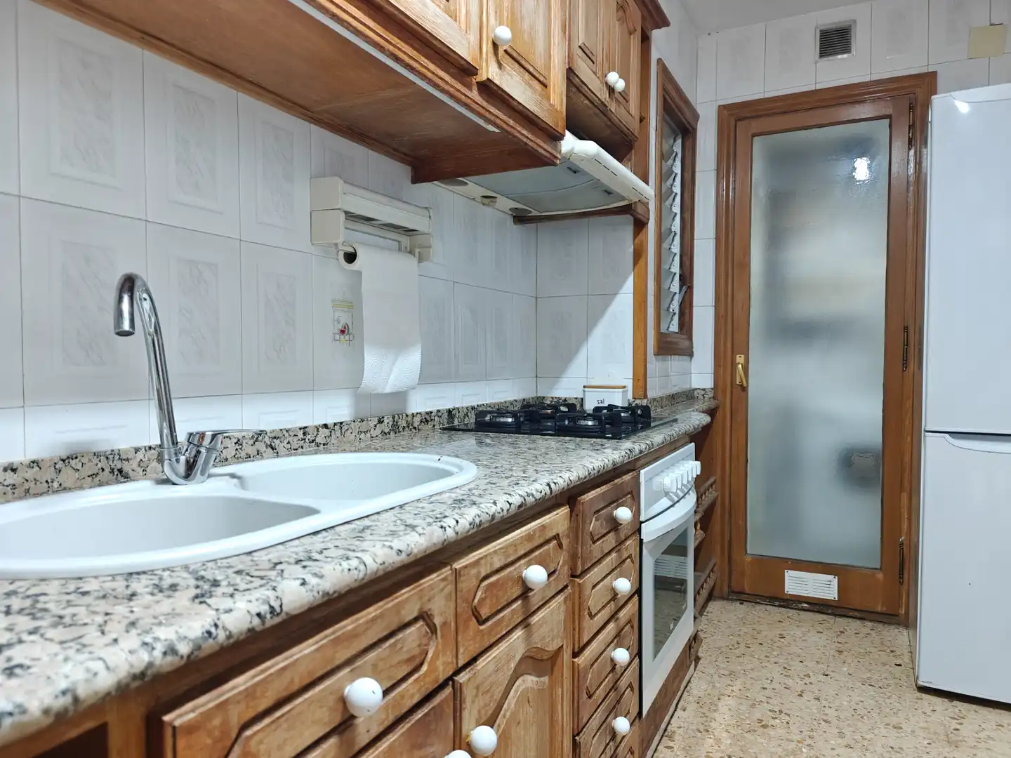 Cocina de Piso en venta en Sant Boi de Llobregat con Calefacción, Amueblado y Horno