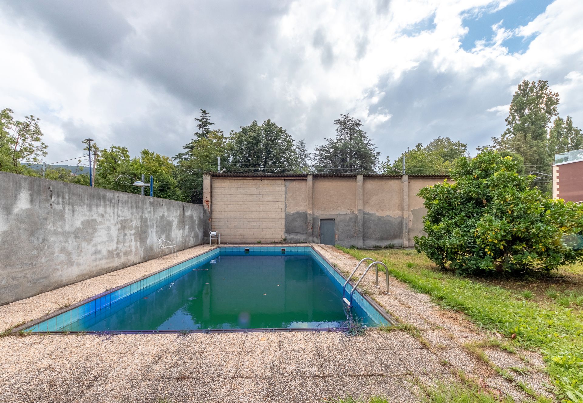 Piscina de Casa o chalet en venta en Etxebarri con Jardín privado, Piscina y Balcón