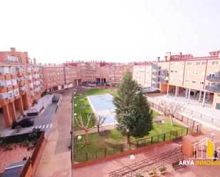 Exterior view of Flat to rent in Torrejón de Ardoz  with Air Conditioner