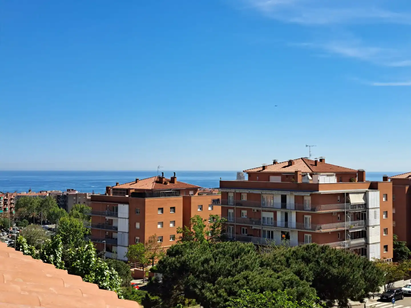 Vista exterior de Casa adosada en venda en Mataró amb Aire condicionat, Calefacció i Jardí privat