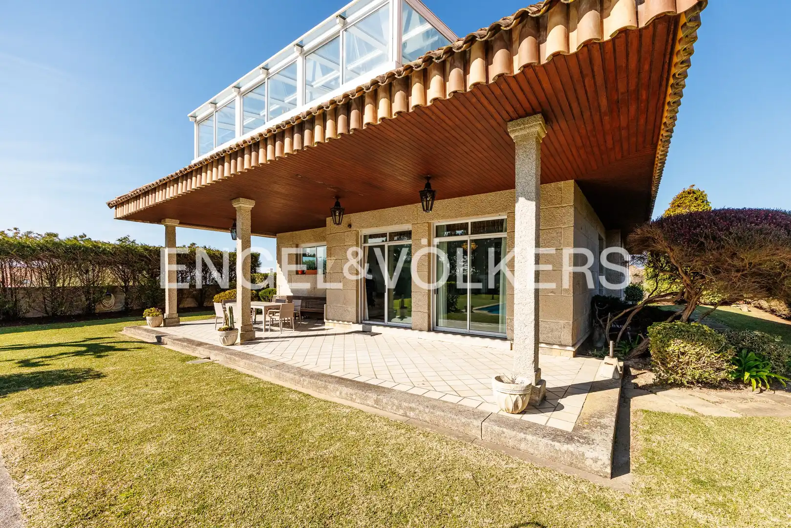 Terrassa de Casa o xalet en venda en Vigo  amb Calefacció, Terrassa i Piscina