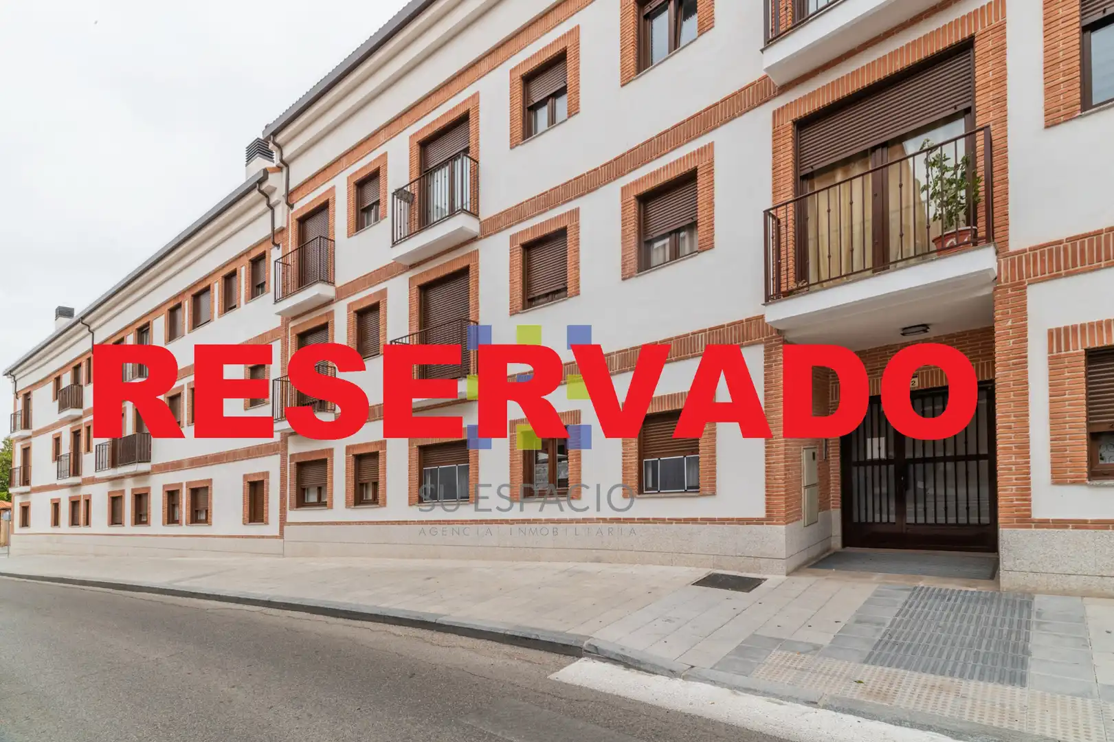 Vista exterior de Pis en venda en Griñón amb Traster, Moblat i Balcó