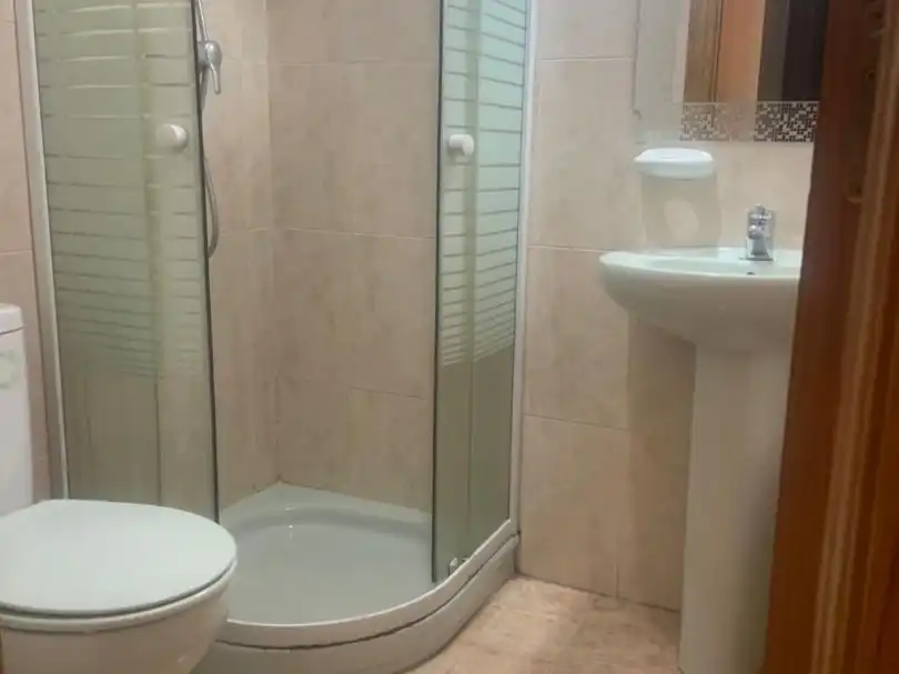 Badezimmer von Wohnung zur Miete in Salamanca Capital