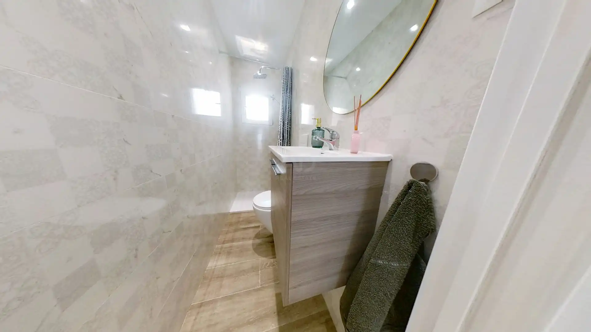 Baño de Piso en venta en L'Ametlla de Mar  con Aire acondicionado, Calefacción y Terraza
