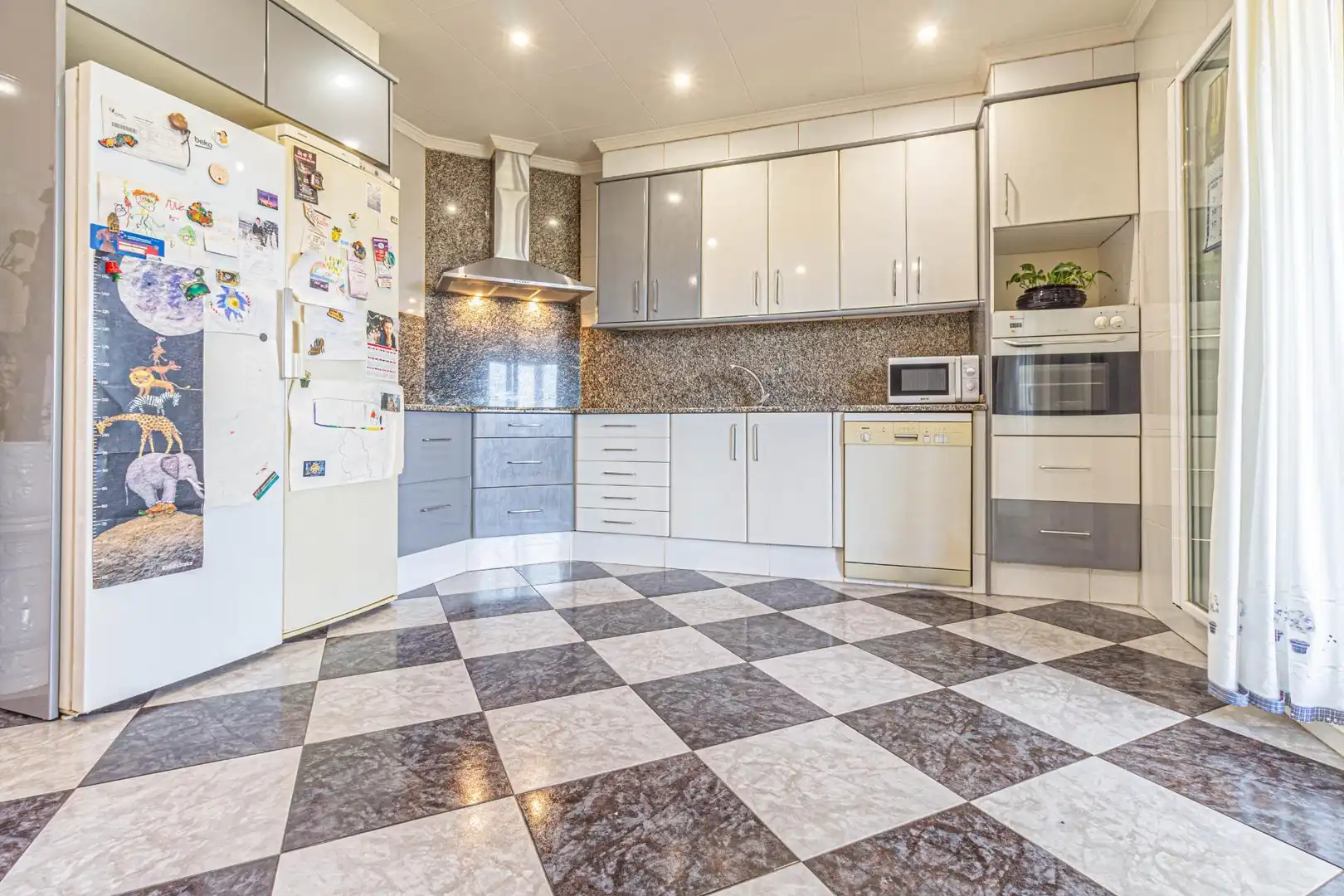 Dúplex en venda a Carrer Peni, Eixample - Horta Capallera