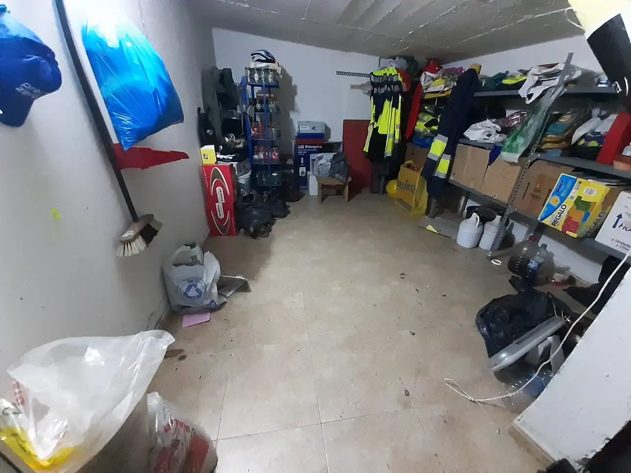 Garage for sale in Zamora Capital 