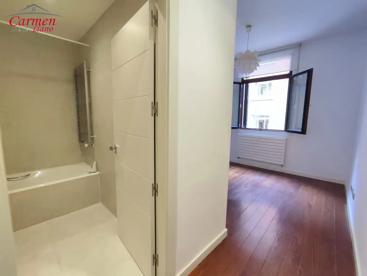 Flat with lift for sale in Ibáñez de Bilbao Kalea, imagen 4