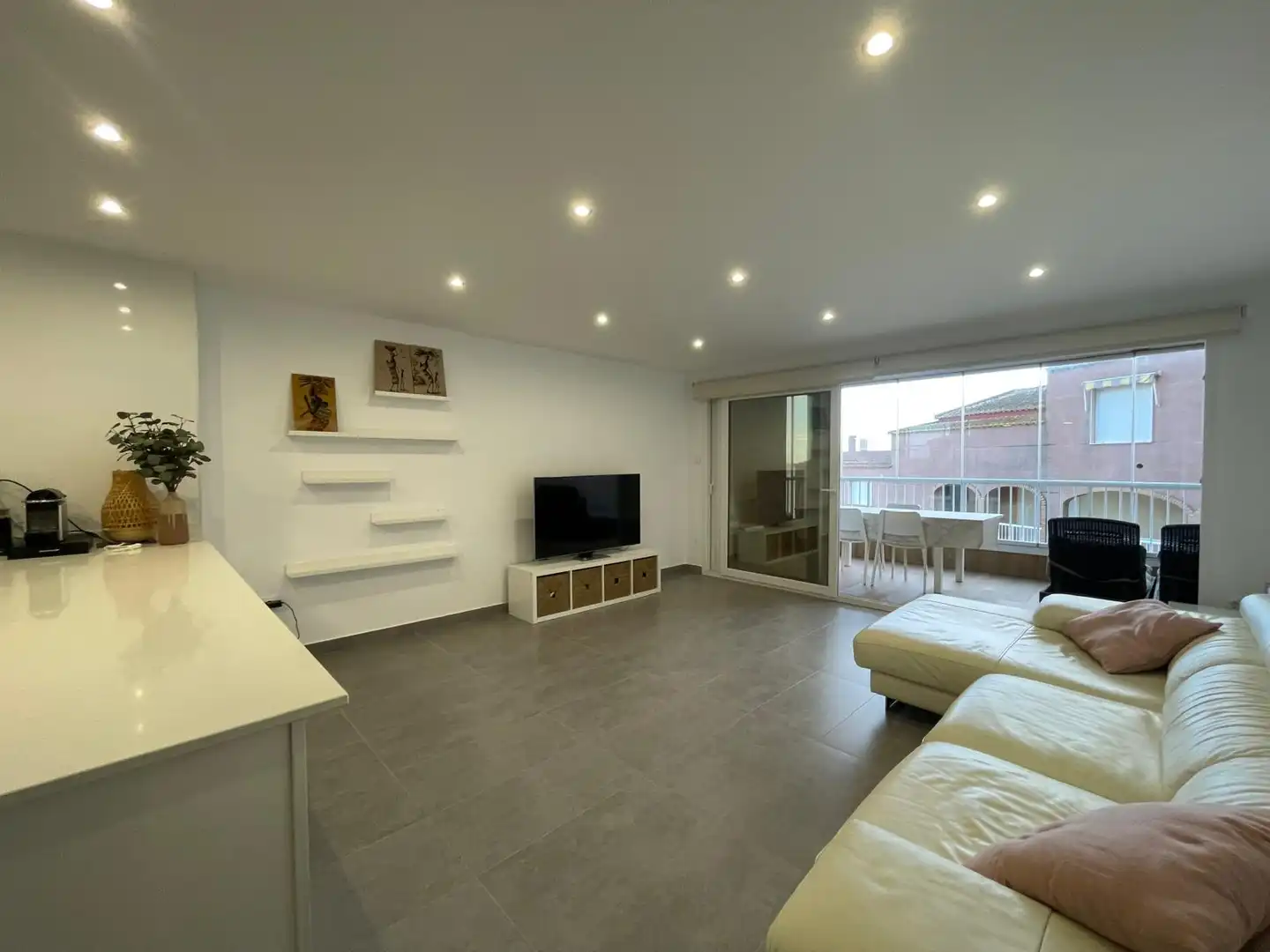 Apartments for rent to own in El Faro