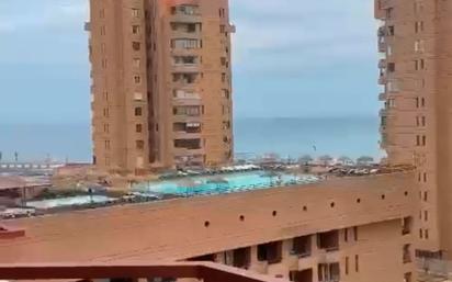 Piscina de Estudi en venda en Fuengirola amb Aire condicionat, Terrassa i Piscina comunitària