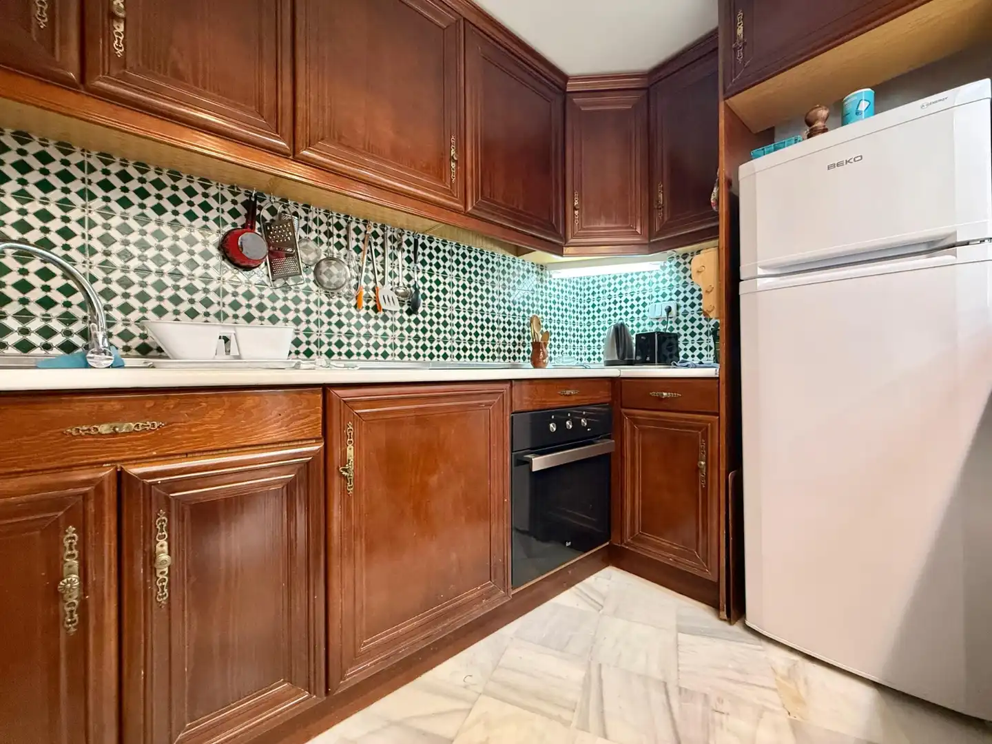 Kitchen of Flat for rent in Torrevieja  with Air Conditioner, Heating and Swimming Pool