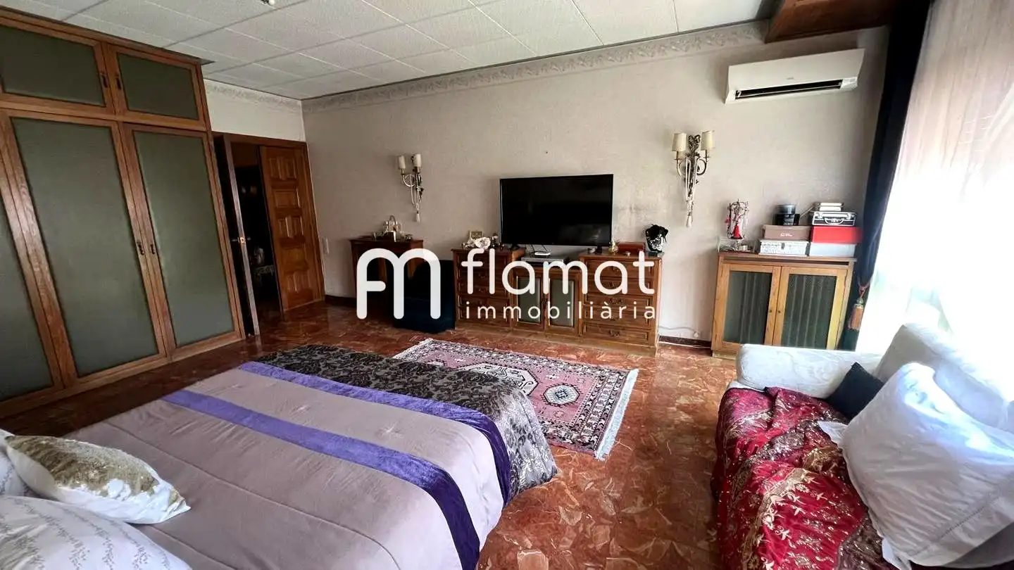Habitación de Casa o chalet en venta en Barcelona