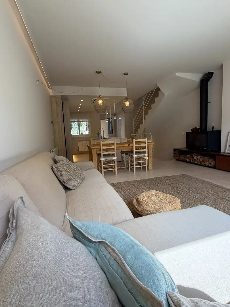 Sala de estar de Casa adosada en venta en Pals con Aire acondicionado, Calefacción y Parquet