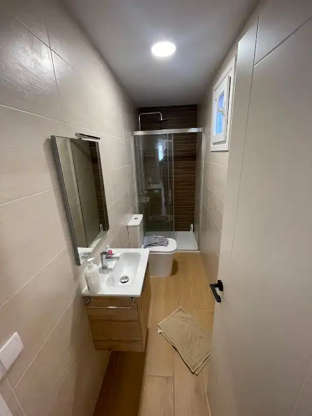 Bany de Casa o xalet en venda en Vélez-Málaga amb Aire condicionat, Calefacció i Jardí privat