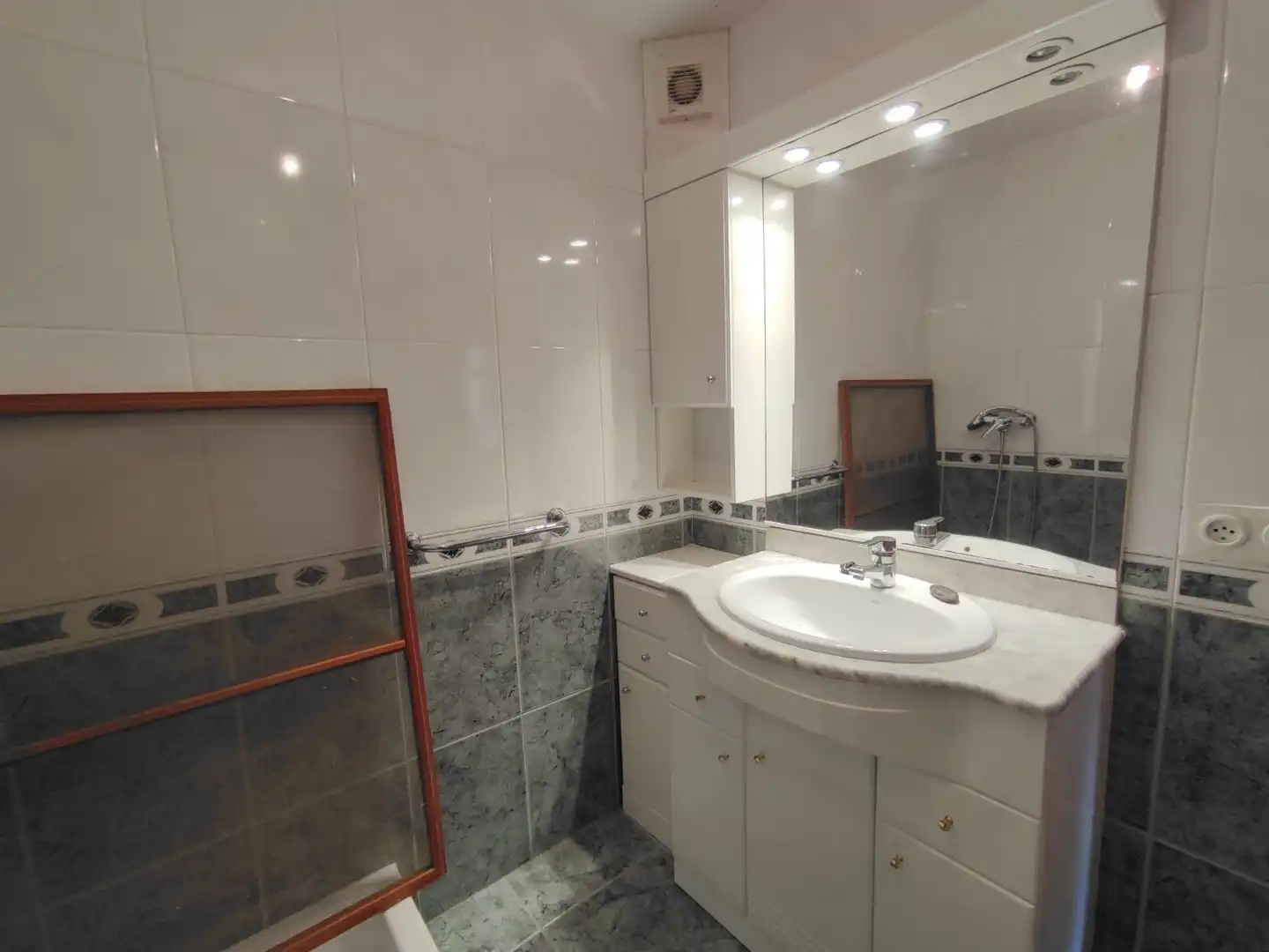 Baño de Dúplex en venta en San Juan de Plan con Calefacción