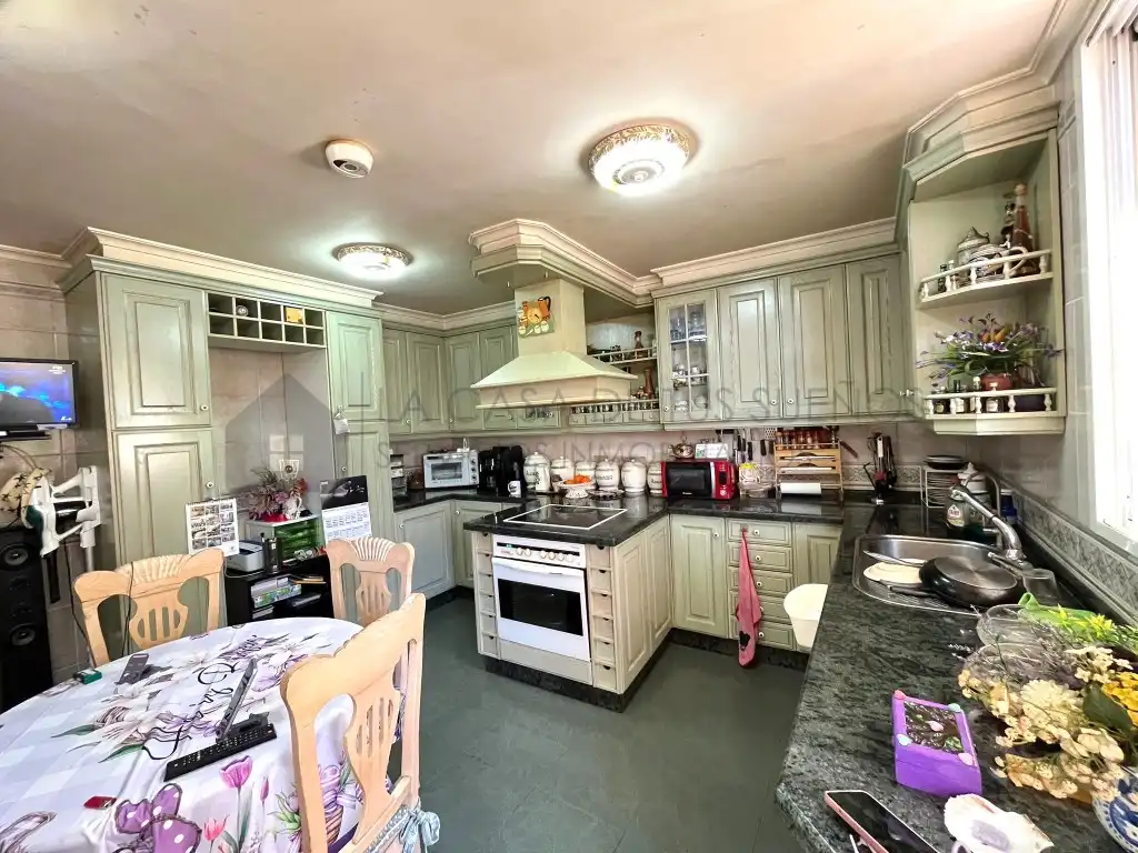 Terraced house for sale in Calle Sagasta, imagen 4