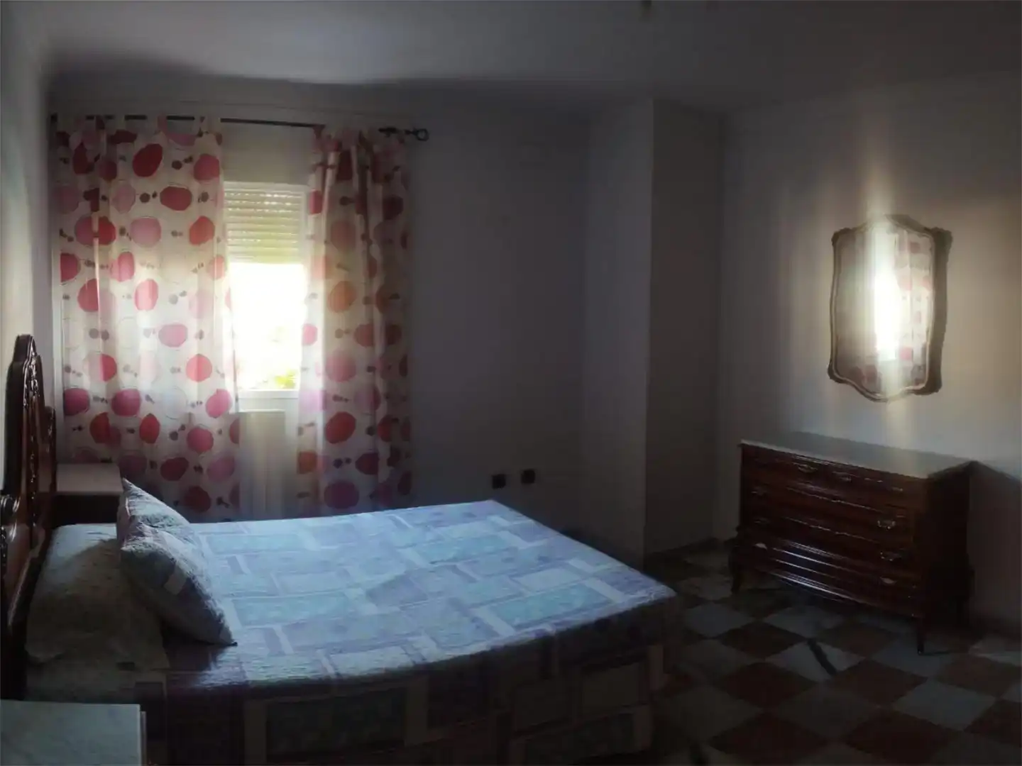 Habitación de Casa adosada en venta en Jun con Aire acondicionado y Balcón