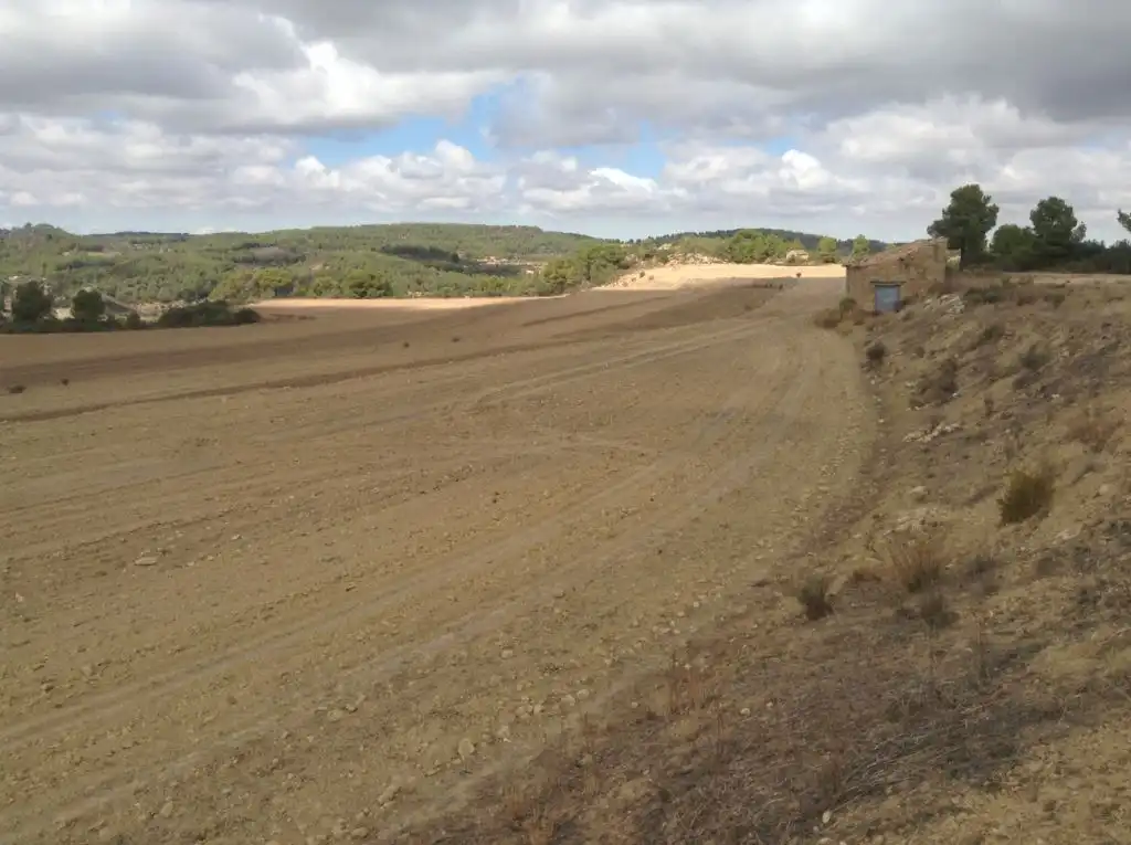 Finca rústica en venta en Calaceite con Jardín privado, Trastero y Piscina