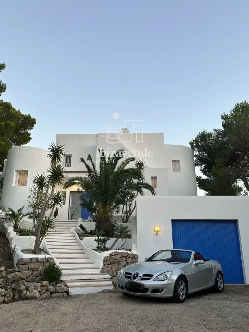 Vista exterior de Casa o xalet de lloguer en Sant Joan de Labritja amb Aire condicionat, Calefacció i Piscina