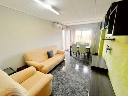 Living room of Flat for sale in El Prat de Llobregat  with Air Conditioner and Balcony