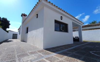 Exterior view of House or chalet for sale in Chiclana de la Frontera  with Private garden, Terrace and Storage room