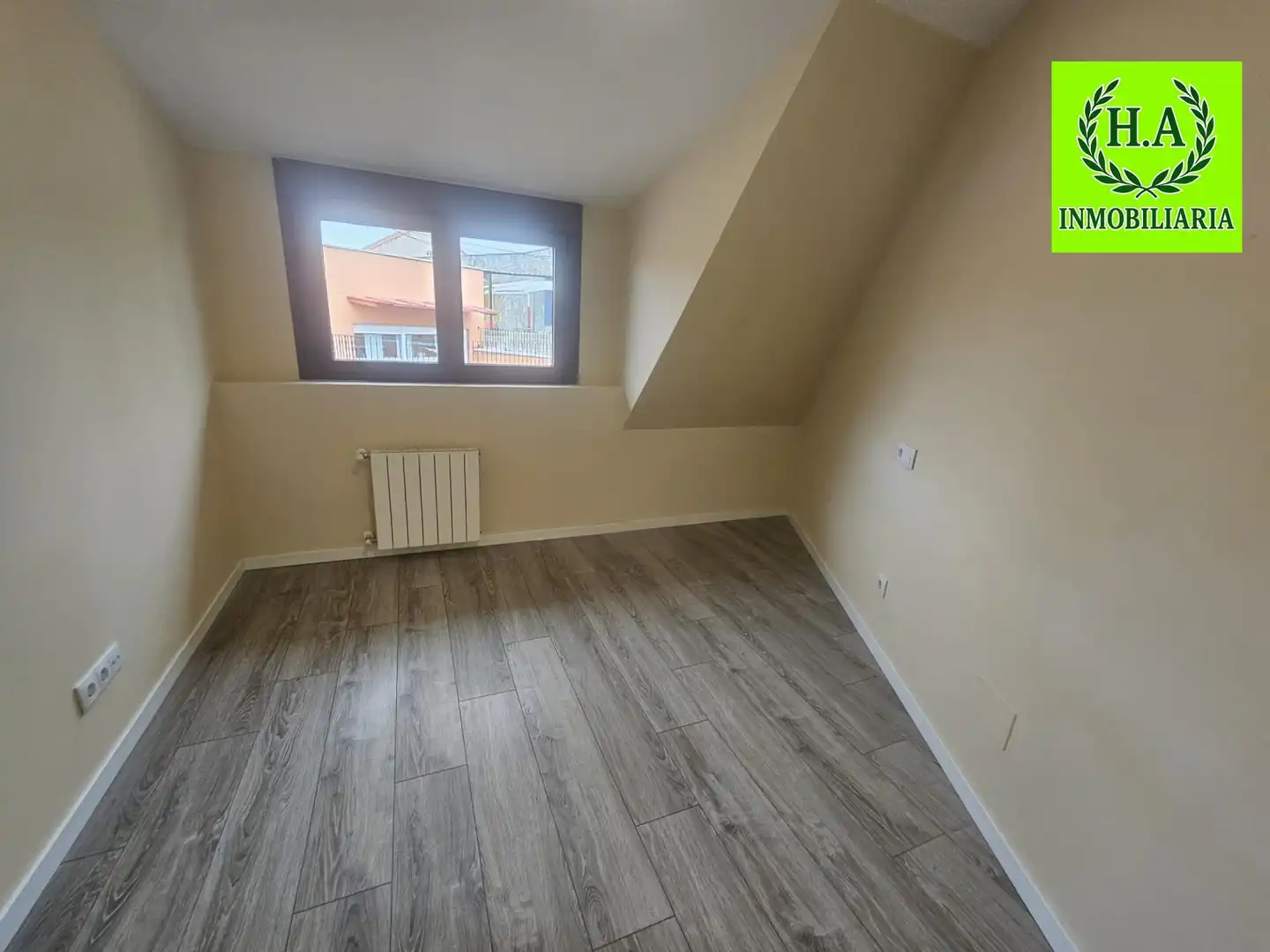 Habitación de Piso en venta en Pedrezuela con Calefacción