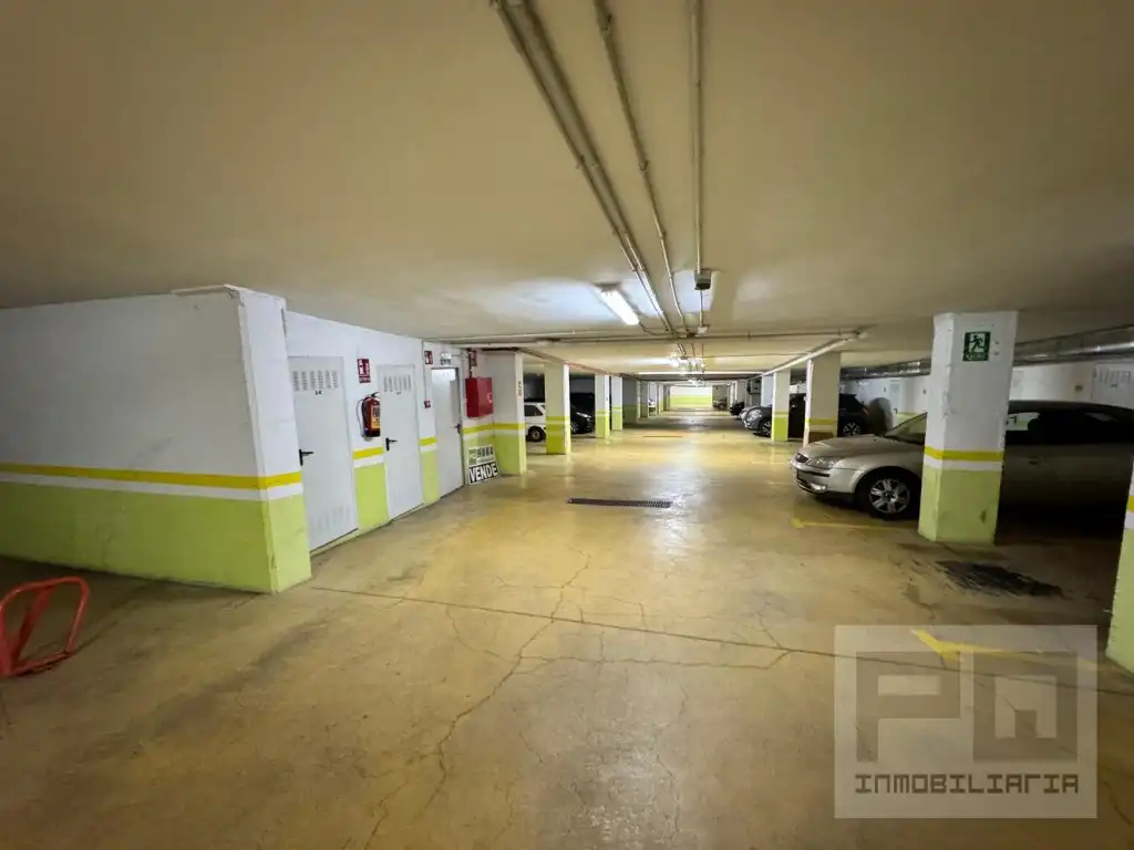 Parking de Piso en venta en Ávila