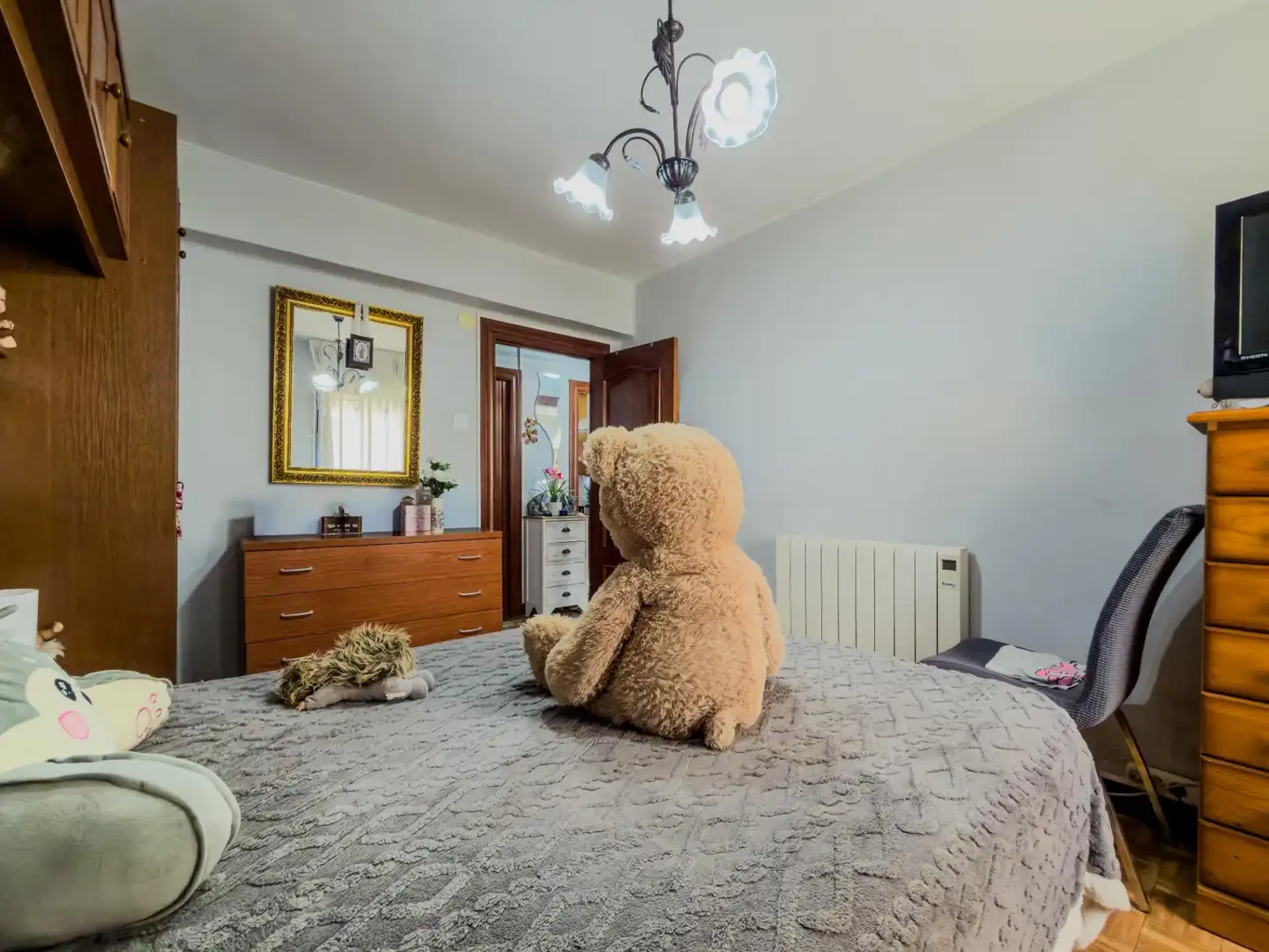 Schlafzimmer von Wohnung zum Verkauf in Santander mit Heizung