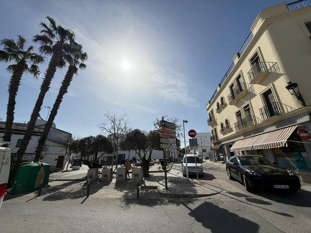 Local comercial en Venta en Calle de la Alfarería en Pilas