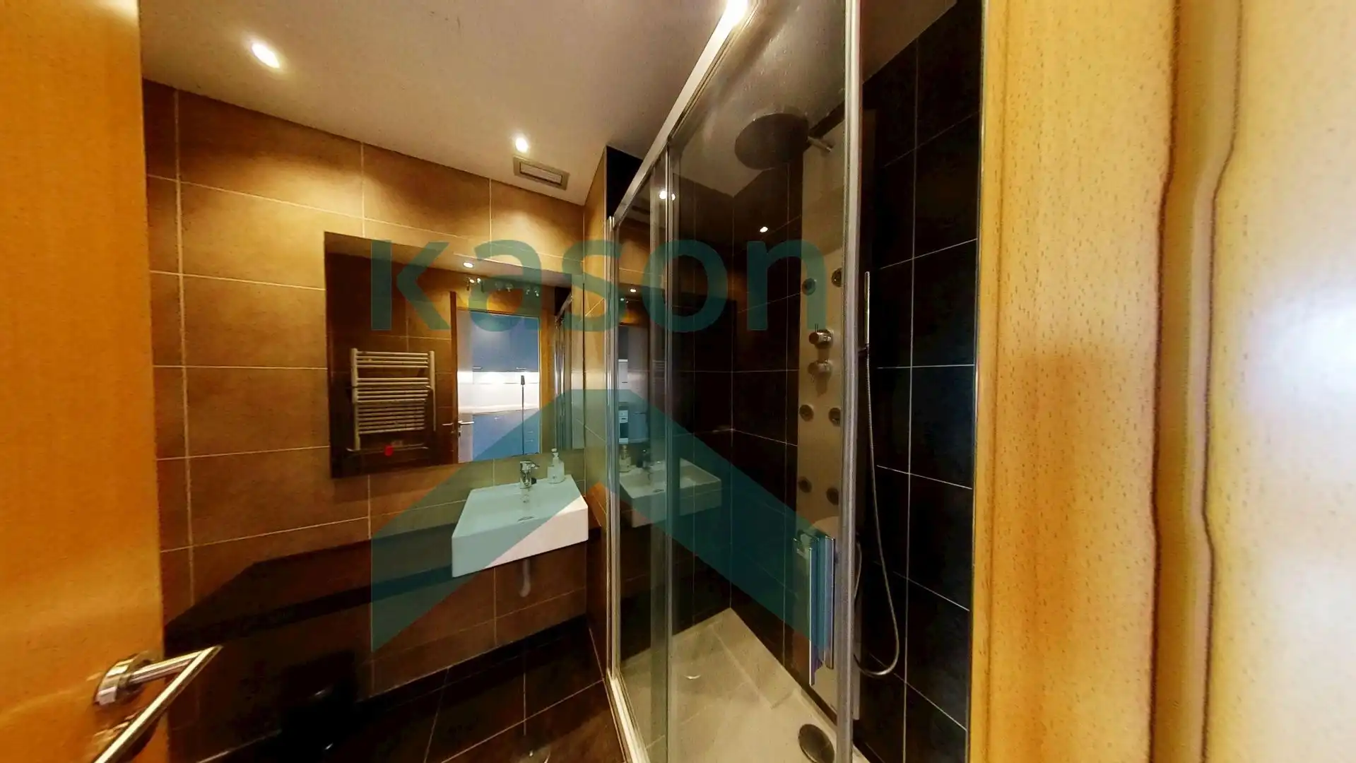 Baño de Estudio en venta en Madrid con Aire acondicionado, Calefacción y Trastero