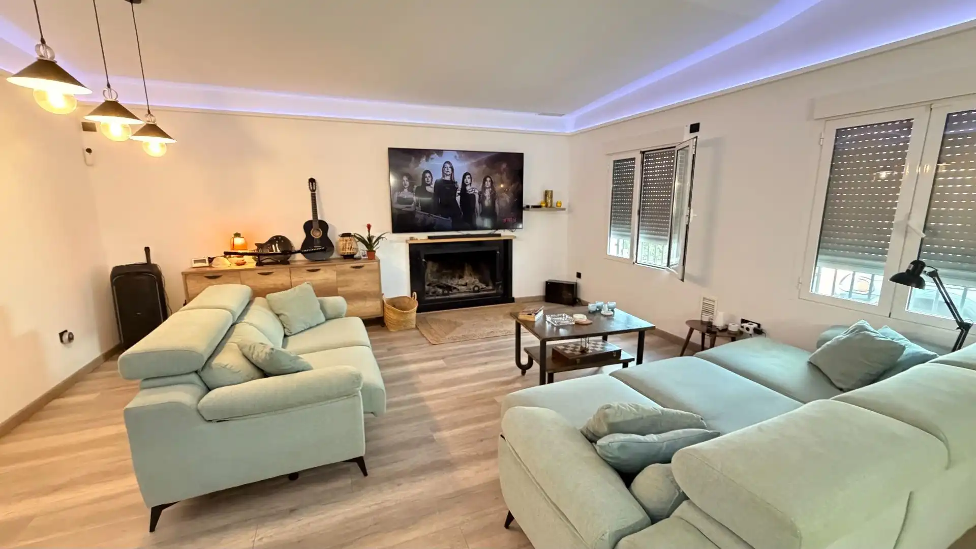 Wohnzimmer von Haus oder Chalet zum Verkauf in Elche / Elx mit Klimaanlage, Heizung und Privatgarten
