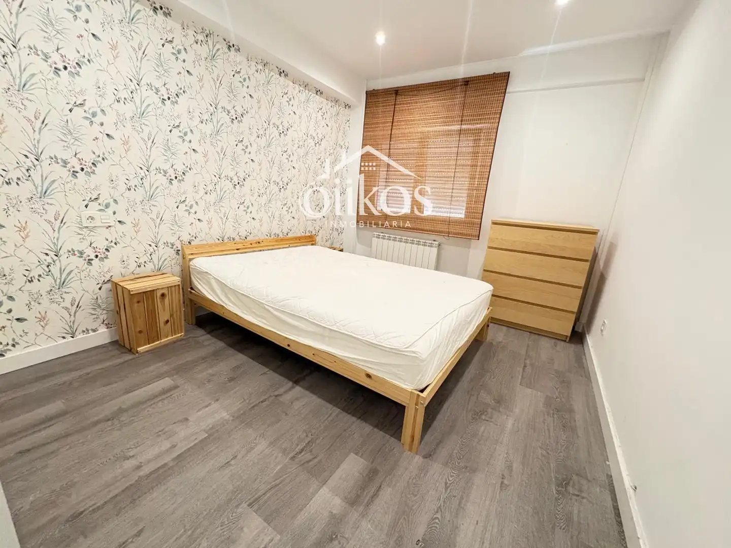 Dormitori de Pis de lloguer en Salamanca amb Calefacció, Parquet i Terrassa