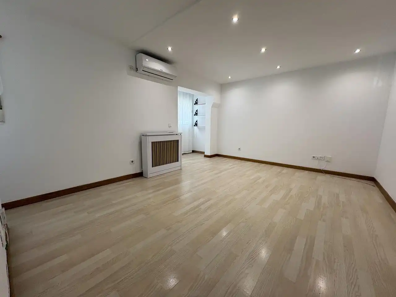 Planta baja de alquiler en Madrid con Aire acondicionado y Calefacción