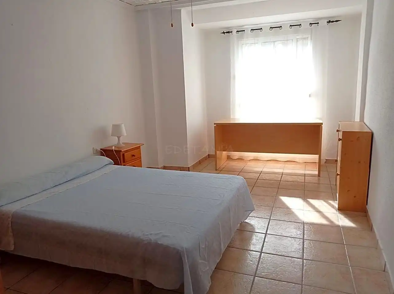 Dormitori de Apartament de lloguer en Moncada amb Terrassa, Moblat i Balcó