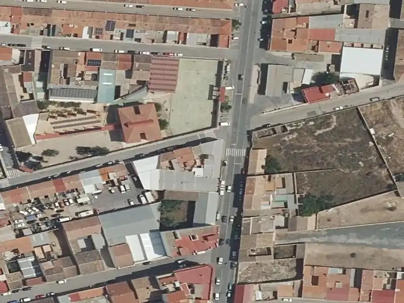 Piso en venta en Avenida Yecla 41