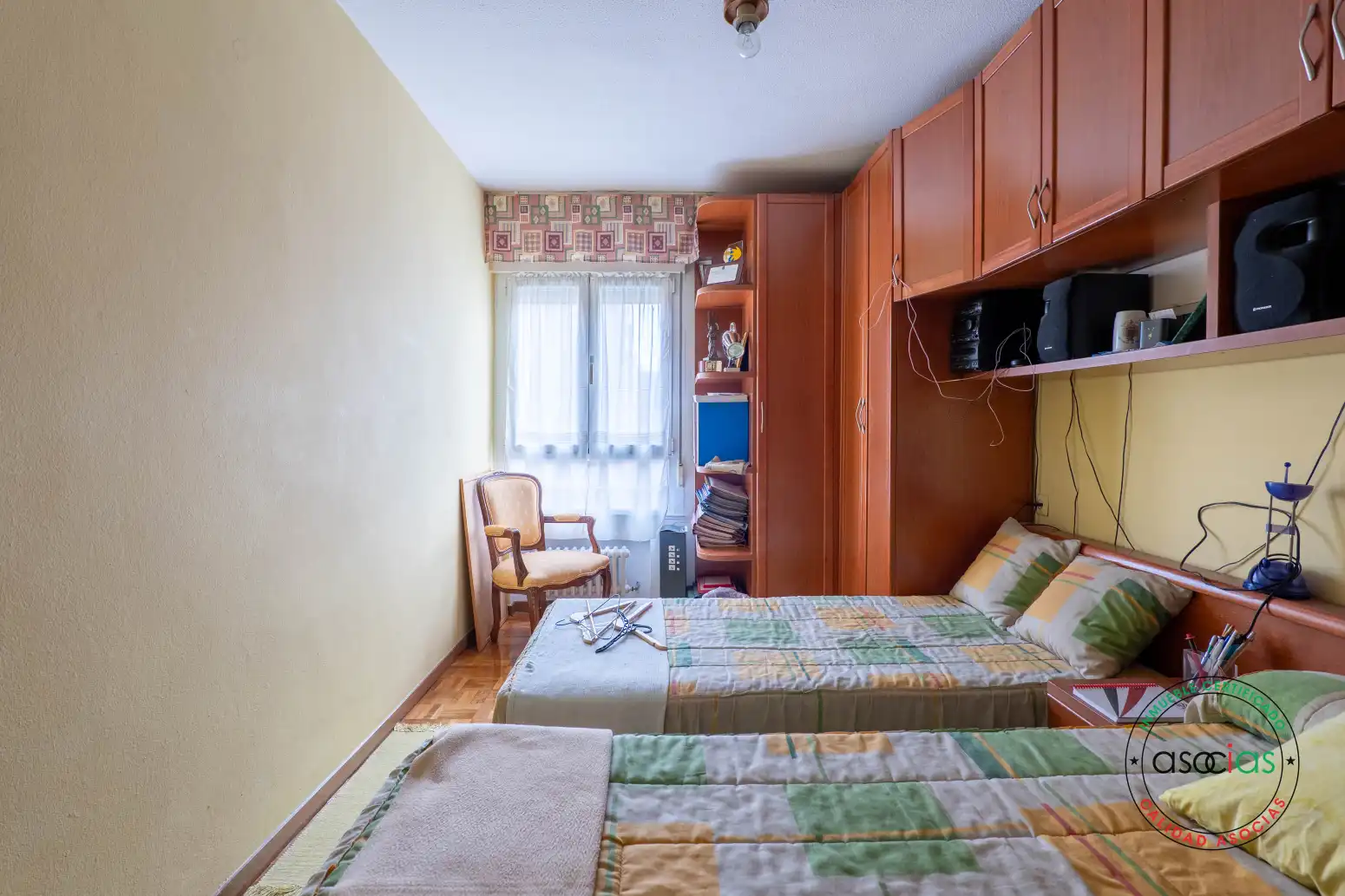 Habitación de Piso en venta en Gijón  con Calefacción y Parquet
