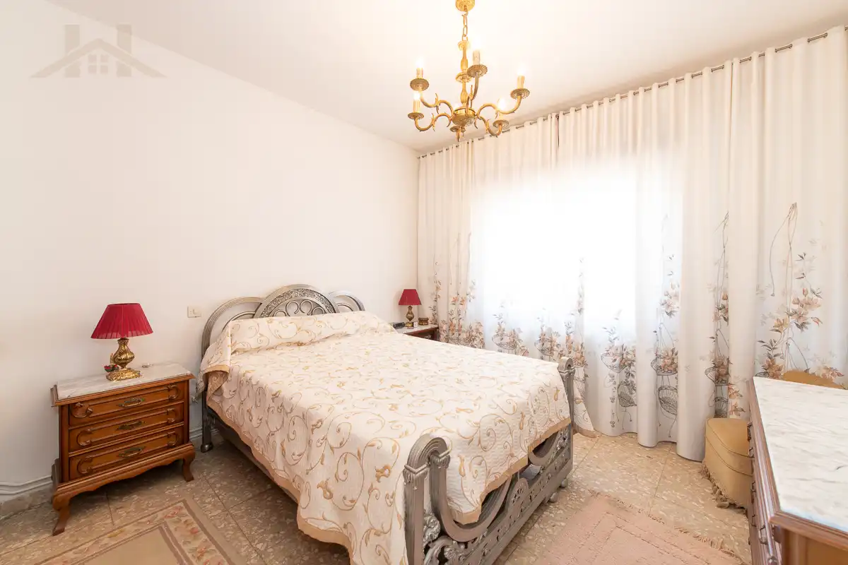 Habitación de Casa adosada en venta en Méntrida con Calefacción y Balcón