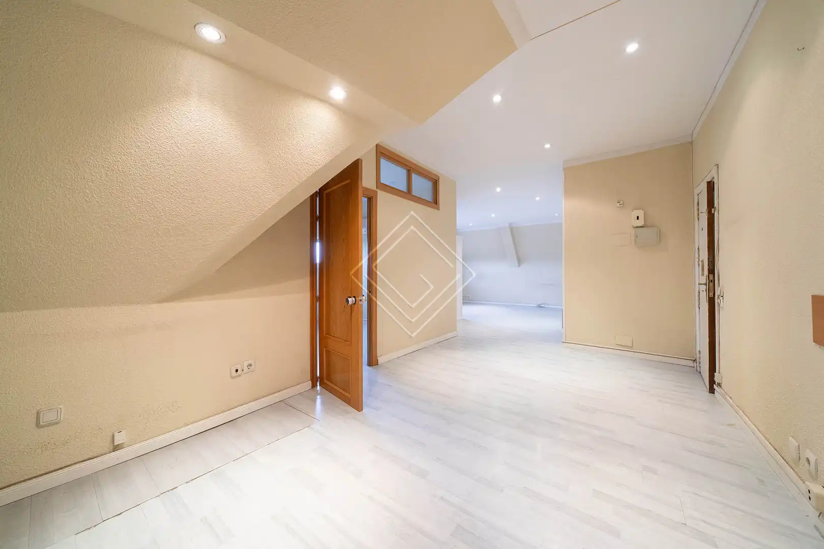 Flat for sale in Madrid  with Air Conditioner, Heating and Terrace