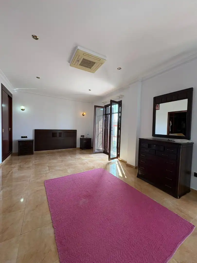 Casa adosada en venta en Carmona con Aire acondicionado, Terraza y Amueblado