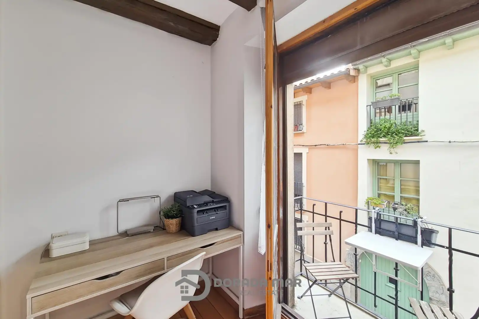 Balcony of Apartments for sale in Jaca  with Heating, Storage room and Oven