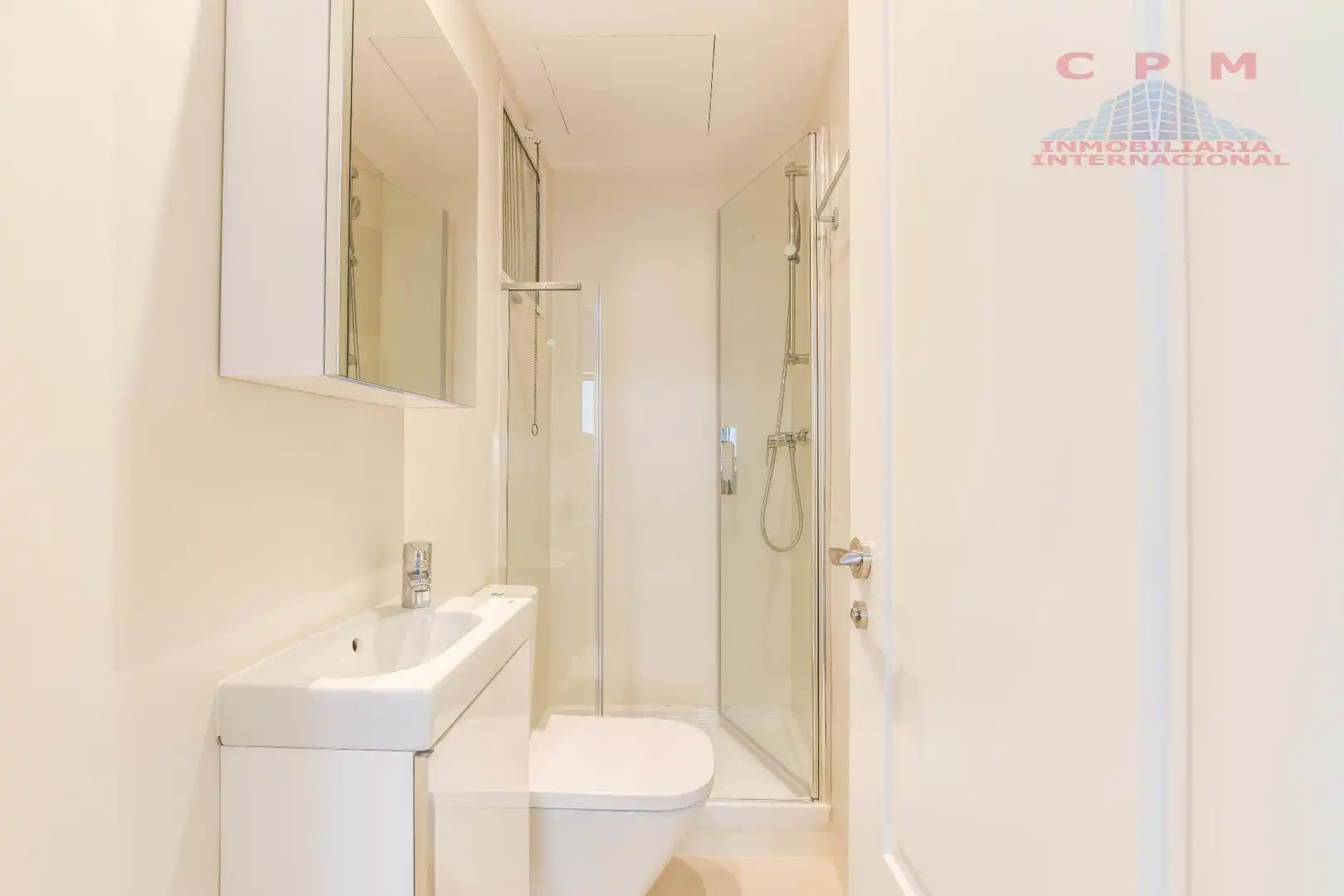 Baño de Piso de alquiler en Madrid con Aire acondicionado, Calefacción y Parquet