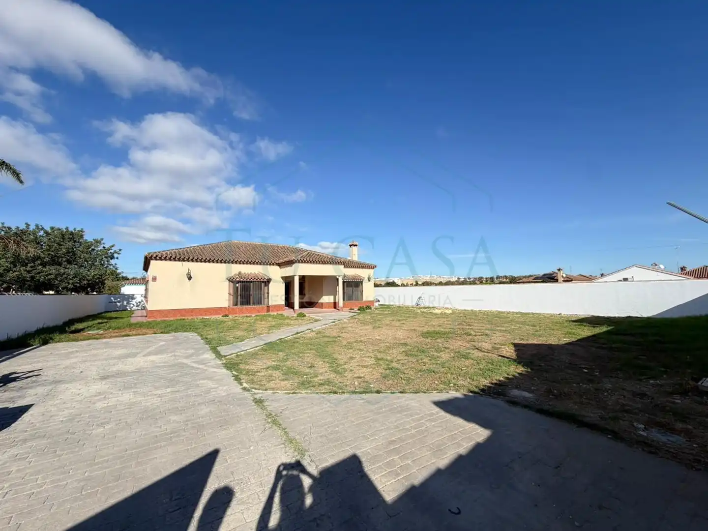 Vista exterior de Casa o chalet en venta en Chiclana de la Frontera con Jardín privado y Terraza