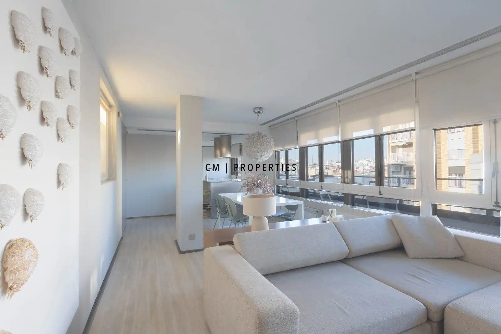 Vista exterior de Àtic de lloguer en  Valencia Capital amb Aire condicionat, Calefacció i Parquet