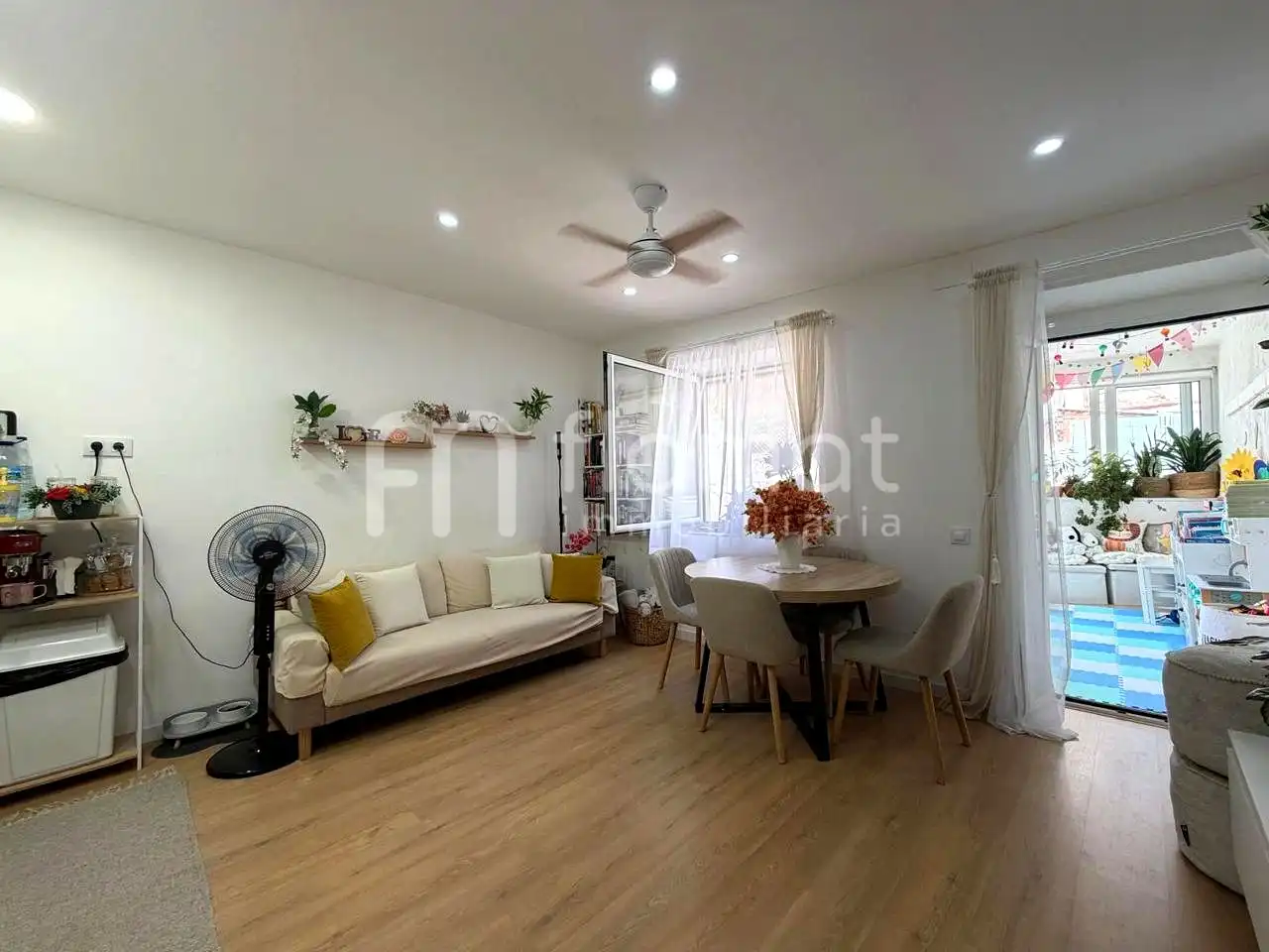 Sala de estar de Piso en venta en Torredembarra con Balcón